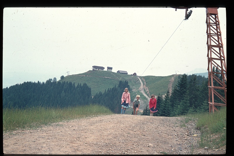 07.Drielandenpunt jun 1976 Brigitte,Marion,Peter.JPG